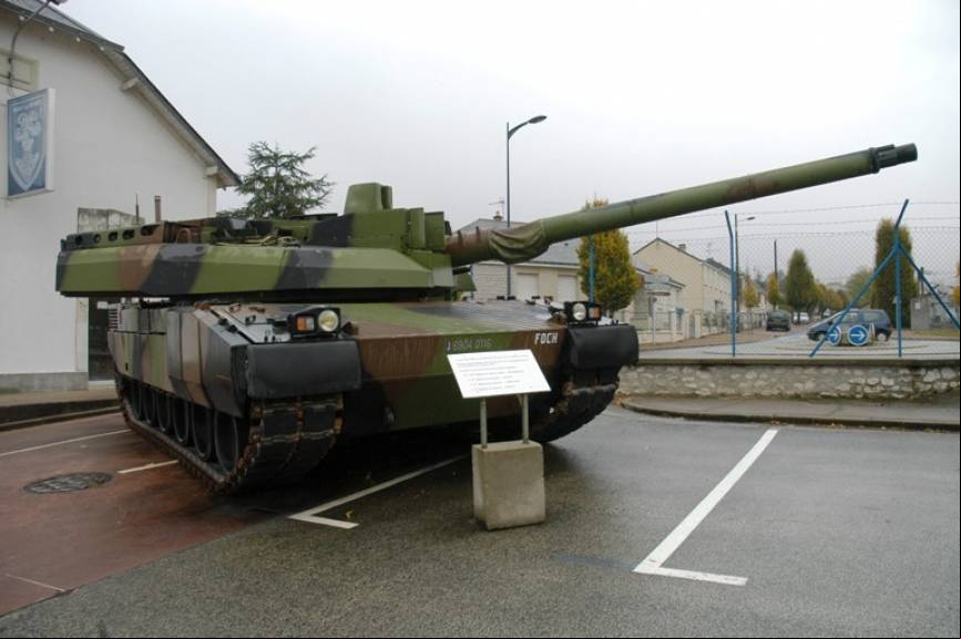 AMX-56 Leclerc. (Camil Busquets i Vilanova, copyright defensa.com)