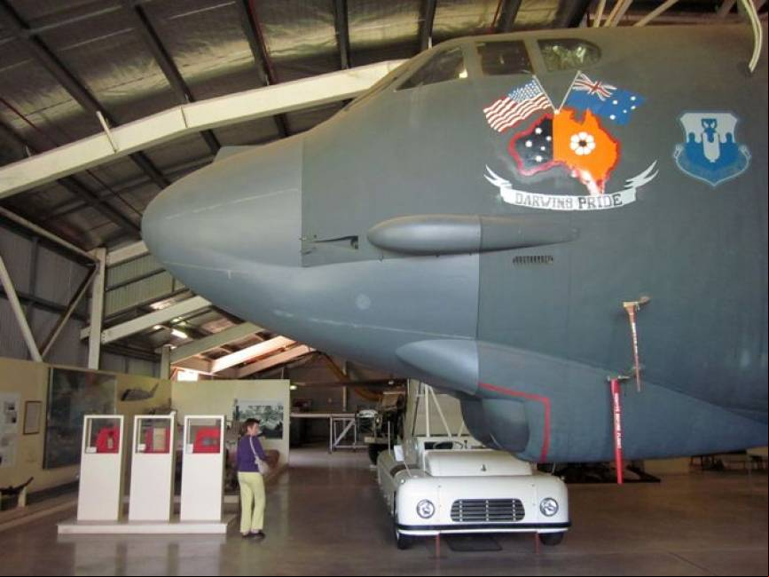 Cabina del B-52G. (Albert Campanera i Rovira, copyright defensa.com)