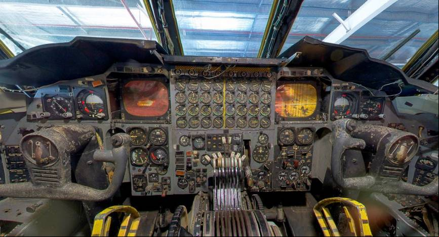 Interior de la cabina del B-52G ((Albert Campanera i Rovira, copyright defensa.com))