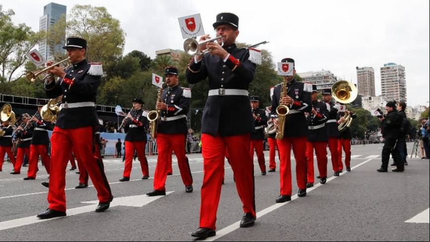 Banda sa sobre la avenida del Libertador, IGWAITH/ZONA MILITAR