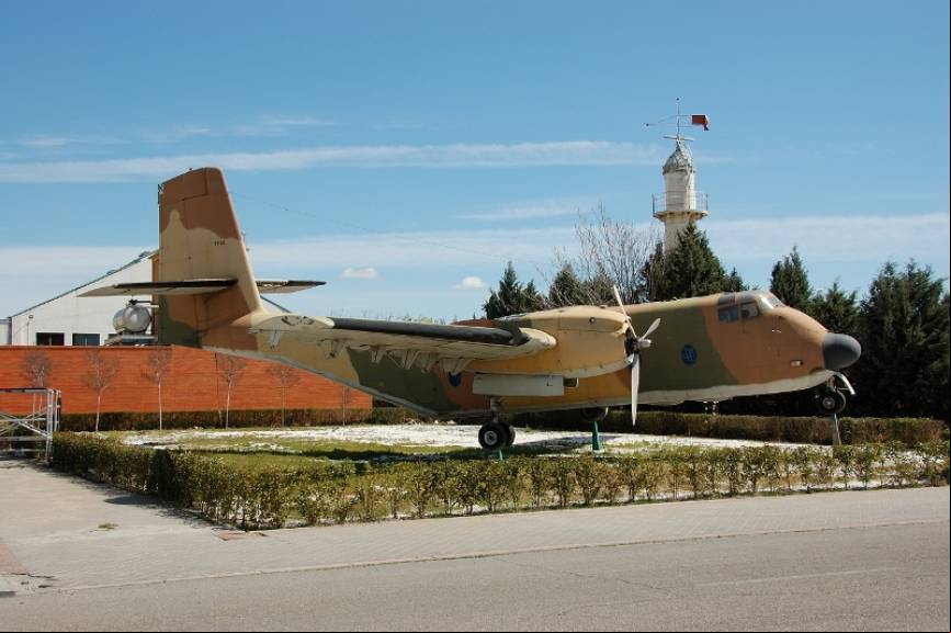 DHC-4 CORIBOU