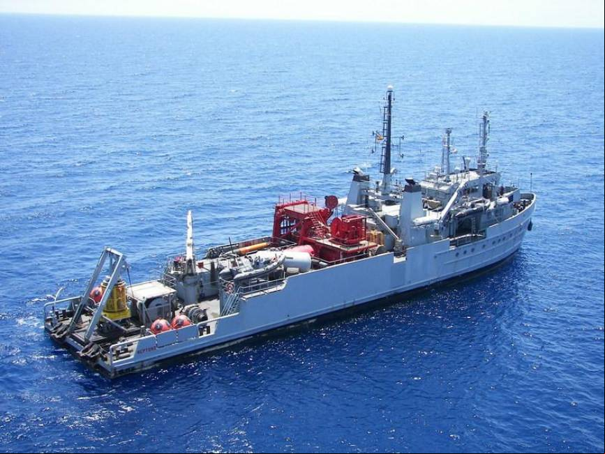 Buque de salvamento "Neptuno"