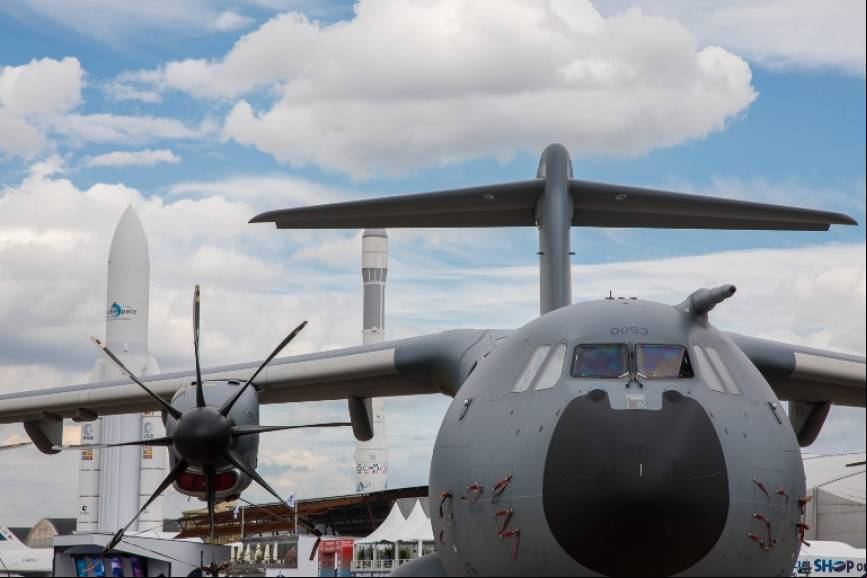 El A400M combina la capacidad de transportar cargas estrat