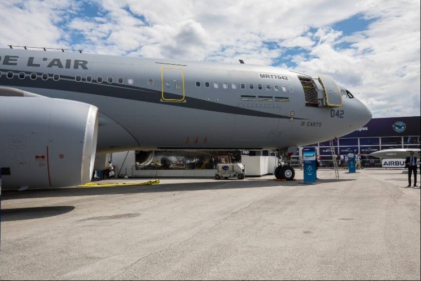 El A330MRTT(Multirole Tanker Transport) Lleva repostando combustible a diversos aviones del ej