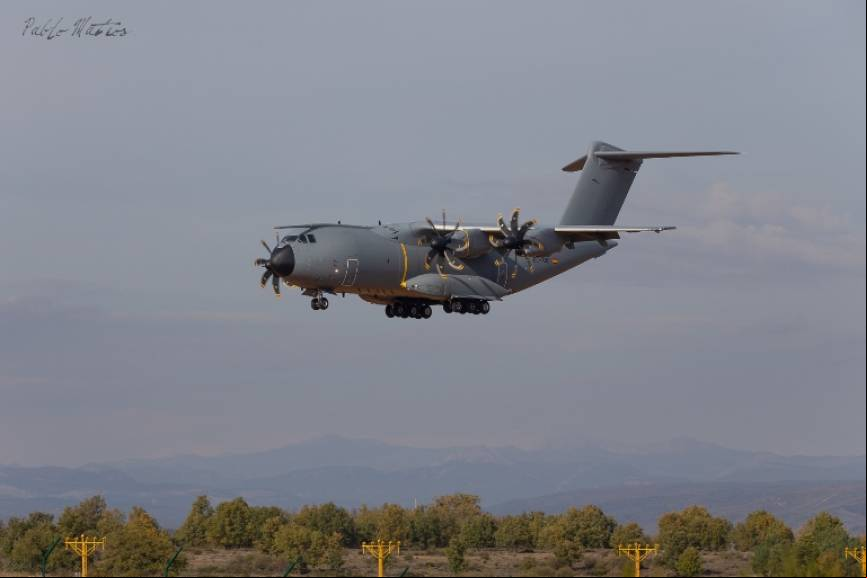 El Airbus A400M ha aterrizado en el Aeropuerto de Le