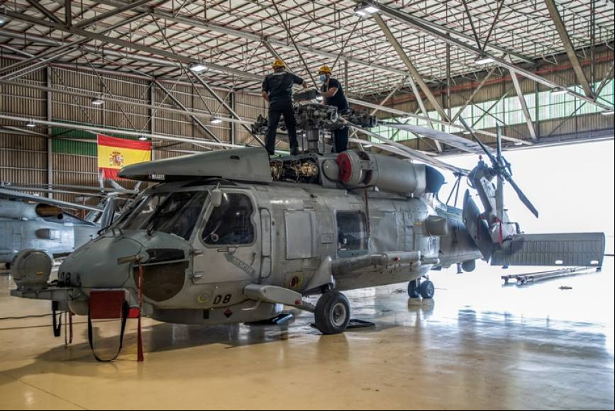 El conocimiento y experiencia del personal encargado del sostenimiento y mantenimiento de los SH-60B, fue determinante a la hora de tomar la decisi