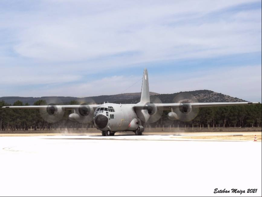 El "Dumbo" abandona la pista del aer