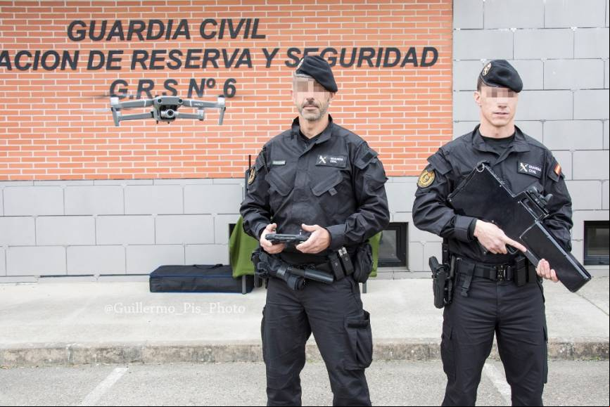 La ARS cuentan con sistemas RPAS (remotely piloted aircraft system) y ANTI-RPAS, siendo una importante herramienta para el desempe