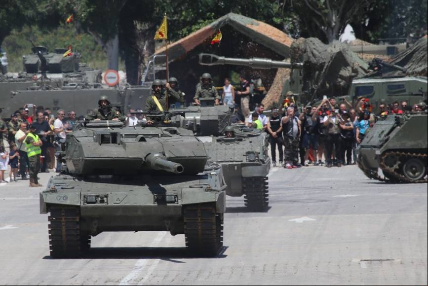 El desfile de medios actuales de la Brigada