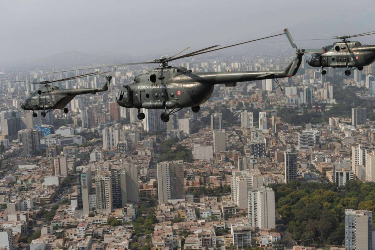 Un Mi-171Sh (FAP 606), un Mi-17-1B (FAP 614) y un Mi-8MTV-1 (FAP 602) del Grupo A Un Mi-171Sh (FAP 606), un Mi-17-1B (FAP 614) y un Mi-8MTV-1 (FAP 602) del Grupo A