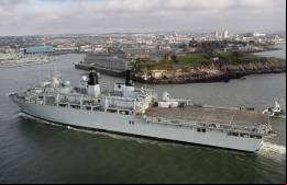 Buque de desembarco clase Albion de la Real Marina brit
