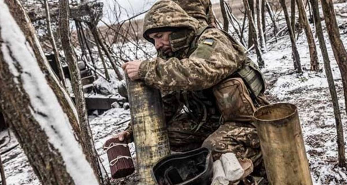 Fuerzas ucranianas se mueven hacia el Kursk a bordo de un BMP2 armado con ca