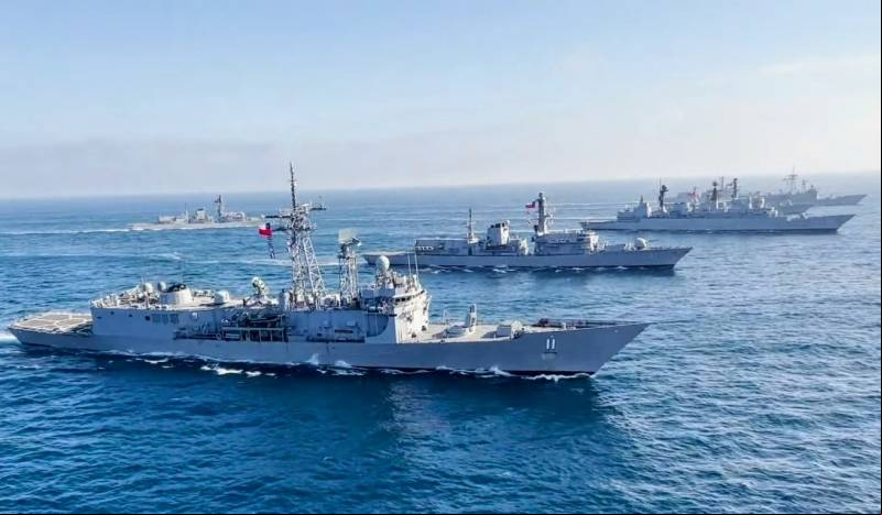 Varios buques de la Armada de Chile. (foto: Armada de Chile)
