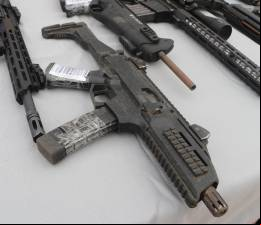 Subfusil CZ Scorpion Evo 3 S1 de 9x19 mm. fabricado en la Republica Checa.  Es una versi